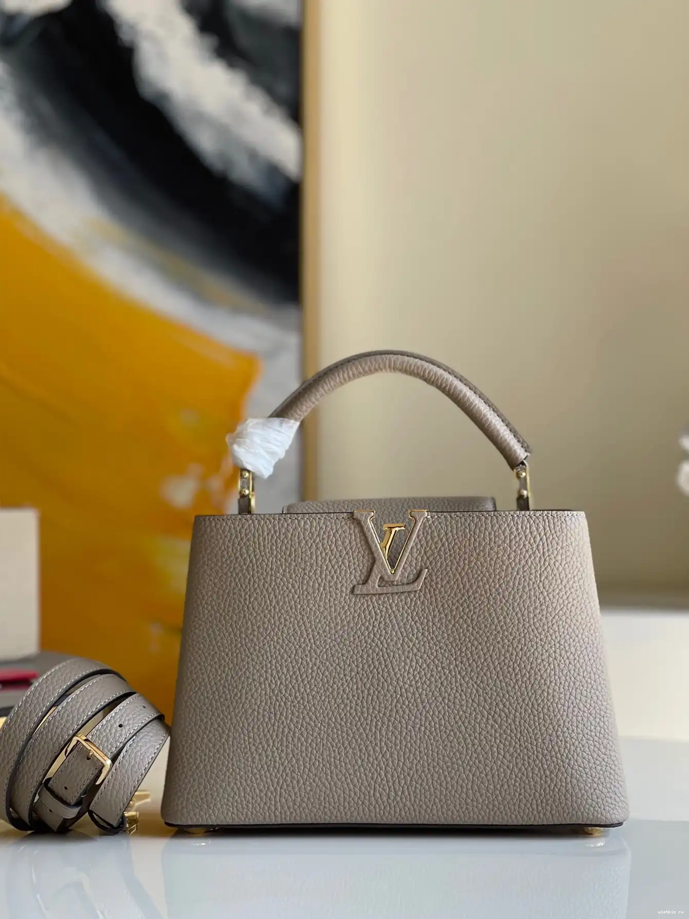 WIS CAPUCINES BB VUITTON LOUIS 0624